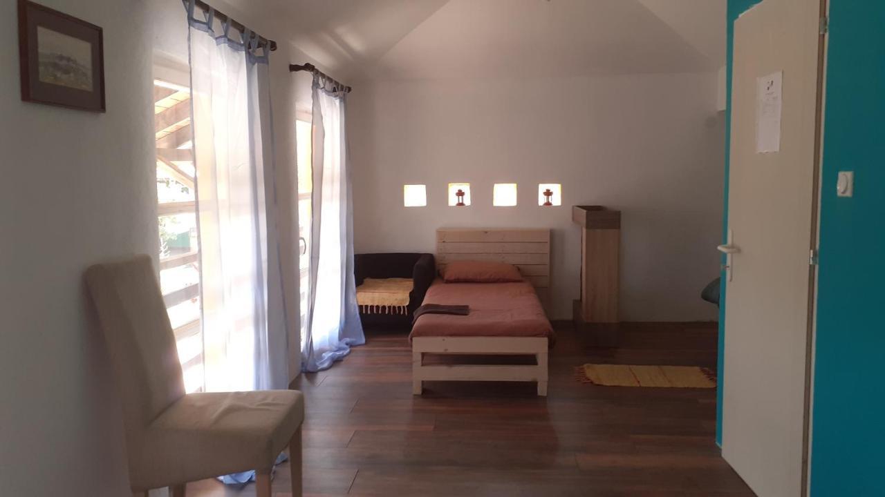 Village House Moo Moo ヴラニェ エクステリア 写真